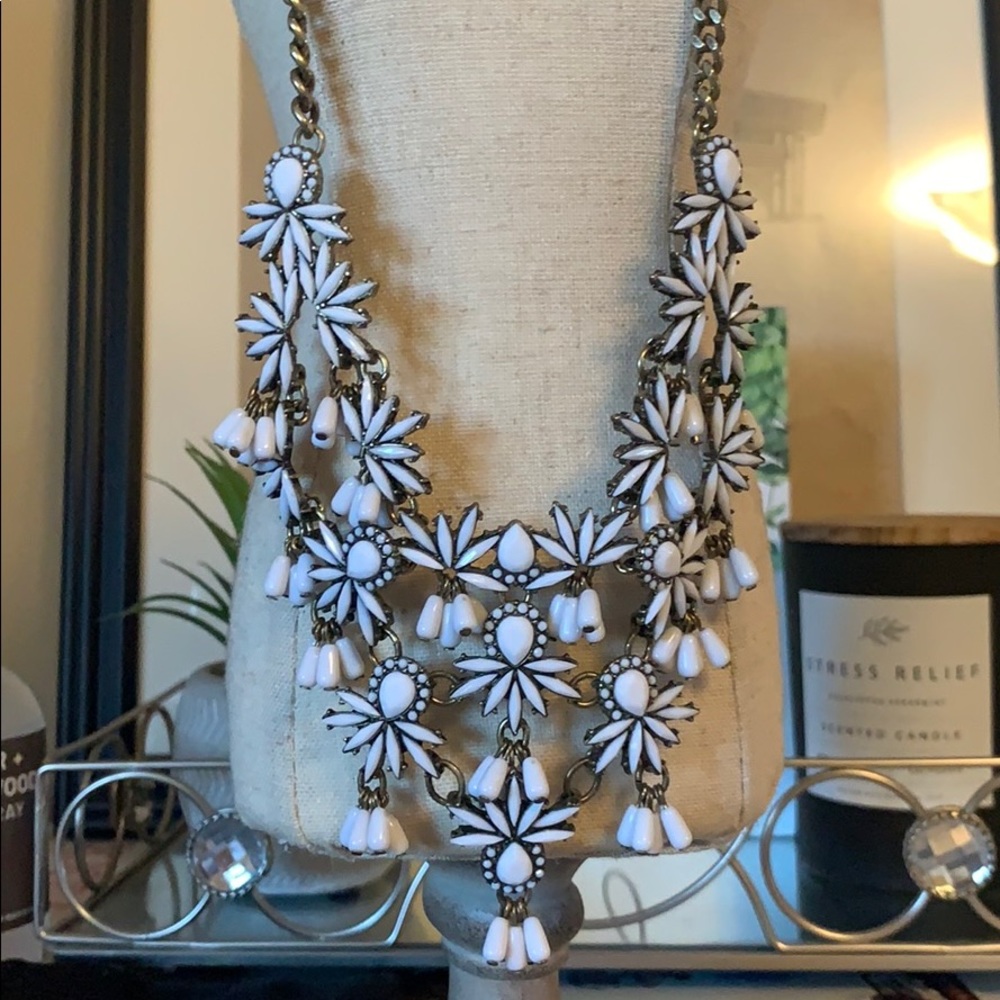 White Statement Necklace - Picture 3 of 6